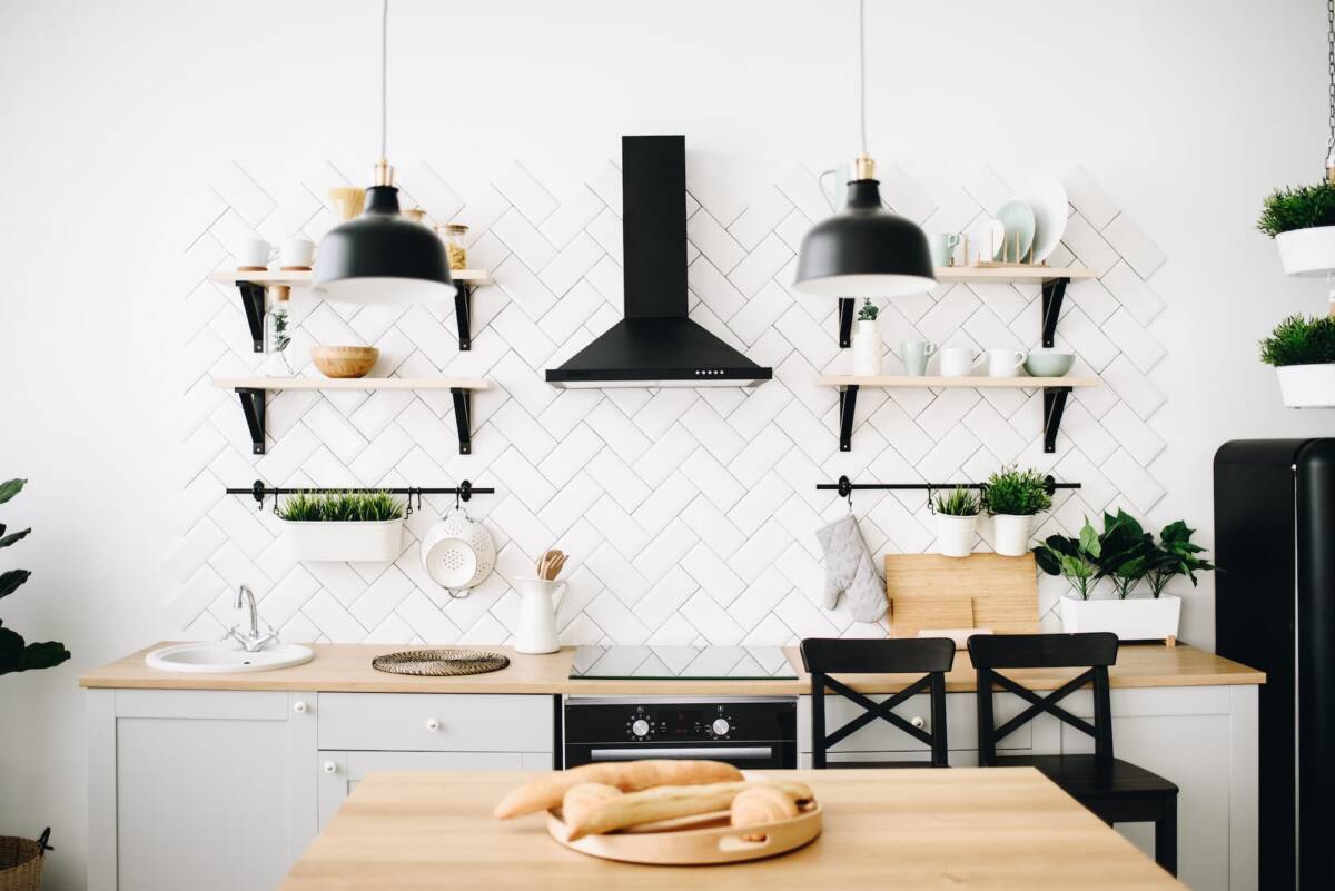 Comment choisir le bon carrelage pour une cuisine blanche ? Pfastatt