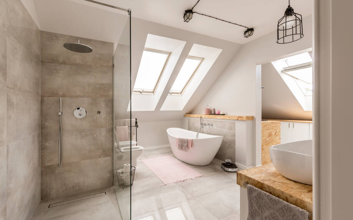 SDB1 1200X750 | Sani Alsace Quels sont les éléments à ne surtout pas oublier dans une salle de bain sous les combles ? Kingersheim